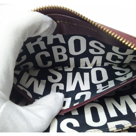 Marc By Marc Jacobs Maroon Leather Zip Around Credit Card Long Wallet - Picture 16 of 16